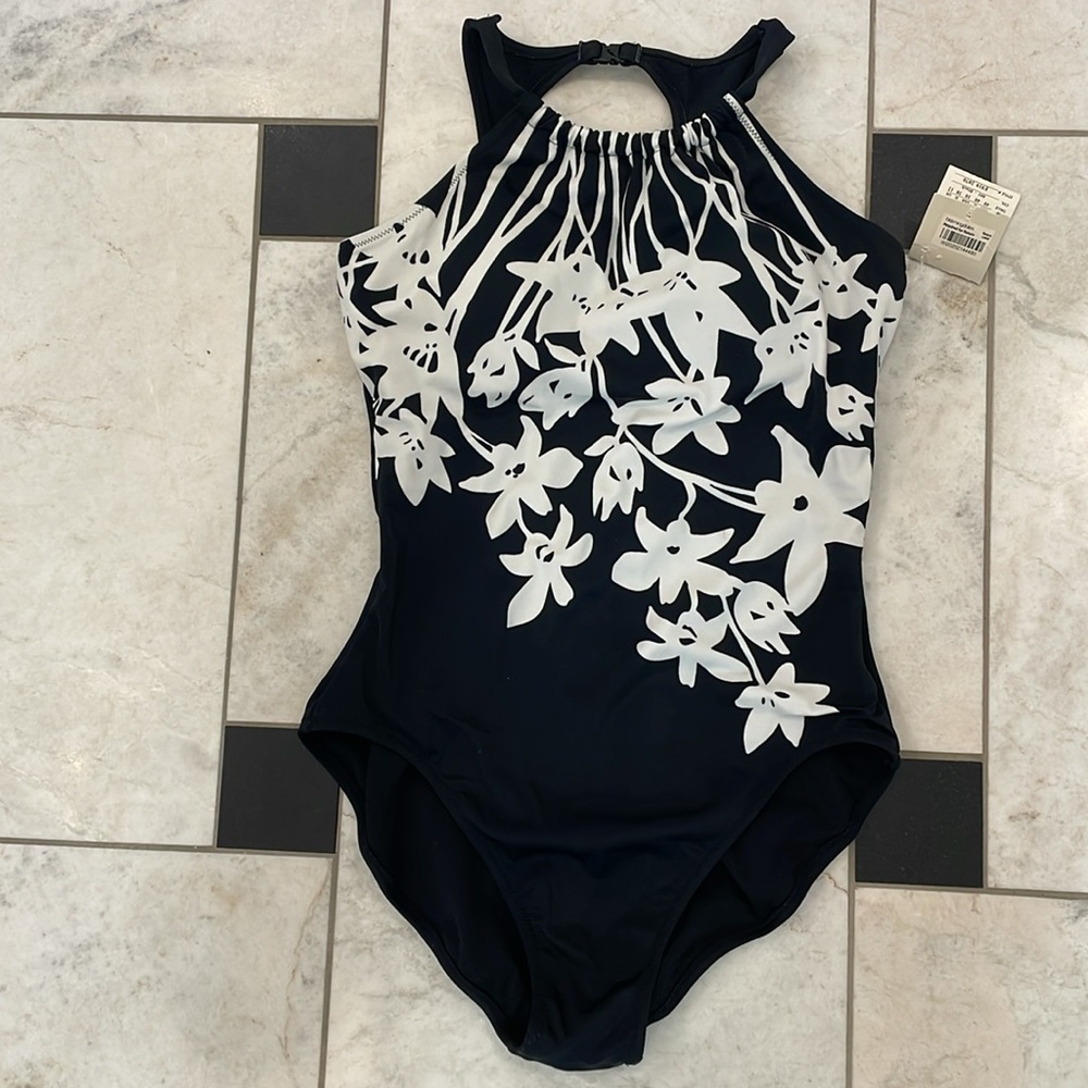 NWT Profile by Gottex Halter size 10